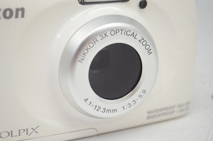 Nikon ニコン COOLPIX S33 コンパクトデジタルカメラ ホワイト 250919l
