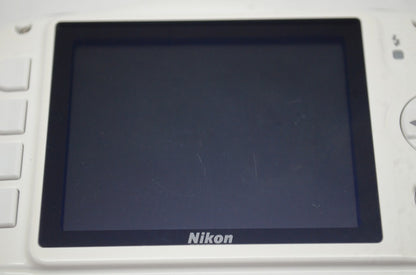 Nikon ニコン COOLPIX S33 コンパクトデジタルカメラ ホワイト 250919l
