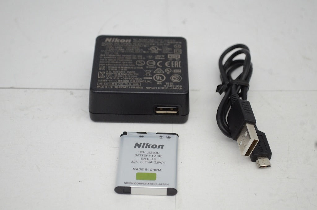 Nikon ニコン COOLPIX S33 コンパクトデジタルカメラ ホワイト 250919l