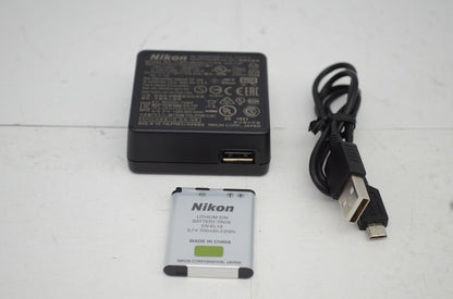 Nikon ニコン COOLPIX S33 コンパクトデジタルカメラ ホワイト 250919l