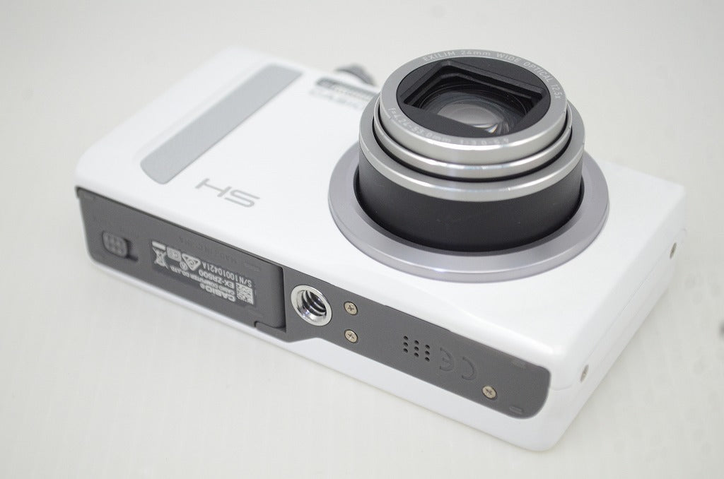 美品 CASIO カシオ HIGH SPEED EXILIM EX-ZR500 コンパクトデジタルカメラ ホワイト 251126w