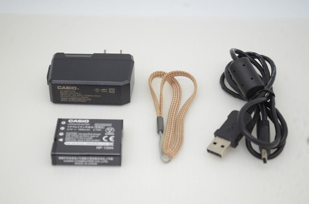 美品 CASIO カシオ HIGH SPEED EXILIM EX-ZR500 コンパクトデジタルカメラ ホワイト 251126w