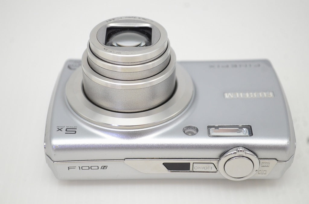 FUJIFILM フジフィルム FinePix F100fd コンパクトデジタルカメラ シルバー 251127j