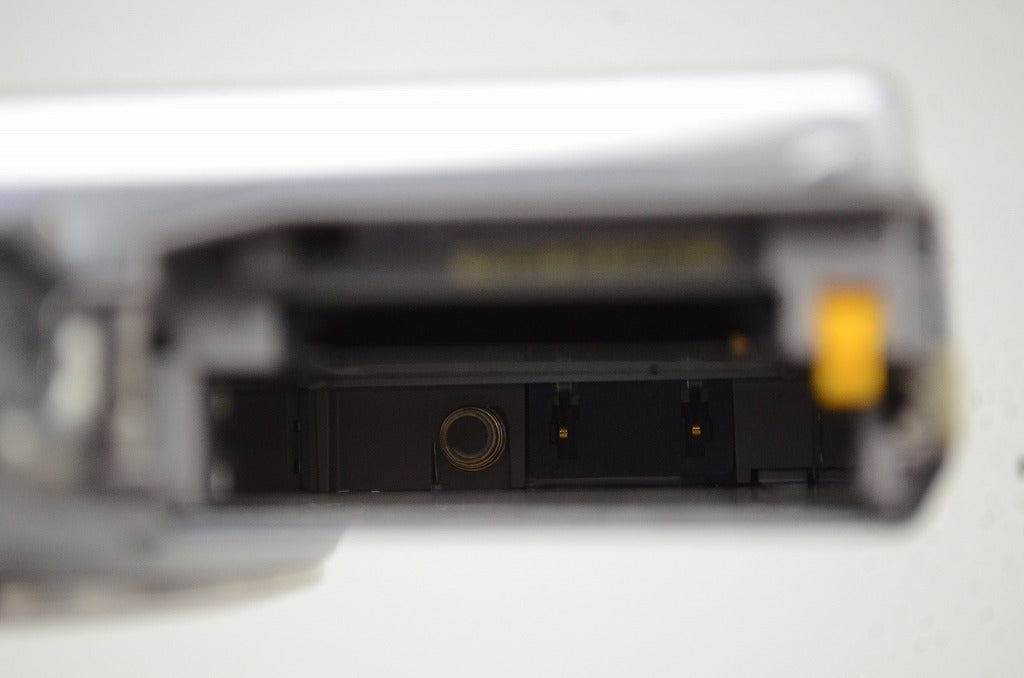 FUJIFILM フジフィルム FinePix F100fd コンパクトデジタルカメラ シルバー 251127j