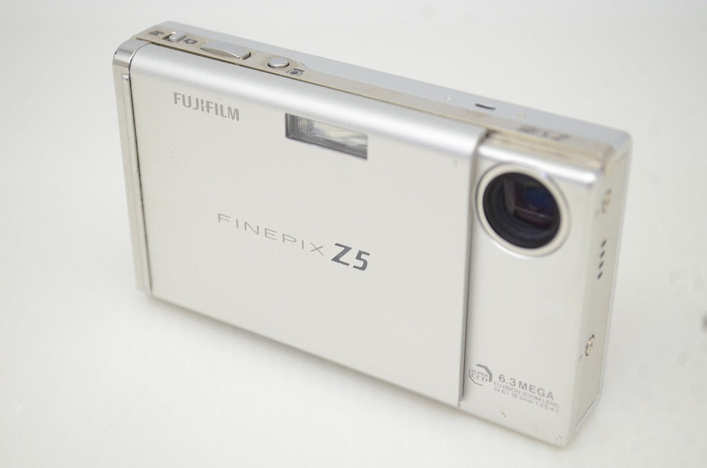 FUJIFILM フジフィルム FinePix Z5fd コンパクトデジタルカメラ シルバー 元箱付 251128c