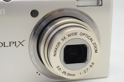 良品 Nikon ニコン COOLPIX S570 コンパクトデジタルカメラ シルバー 250924aj