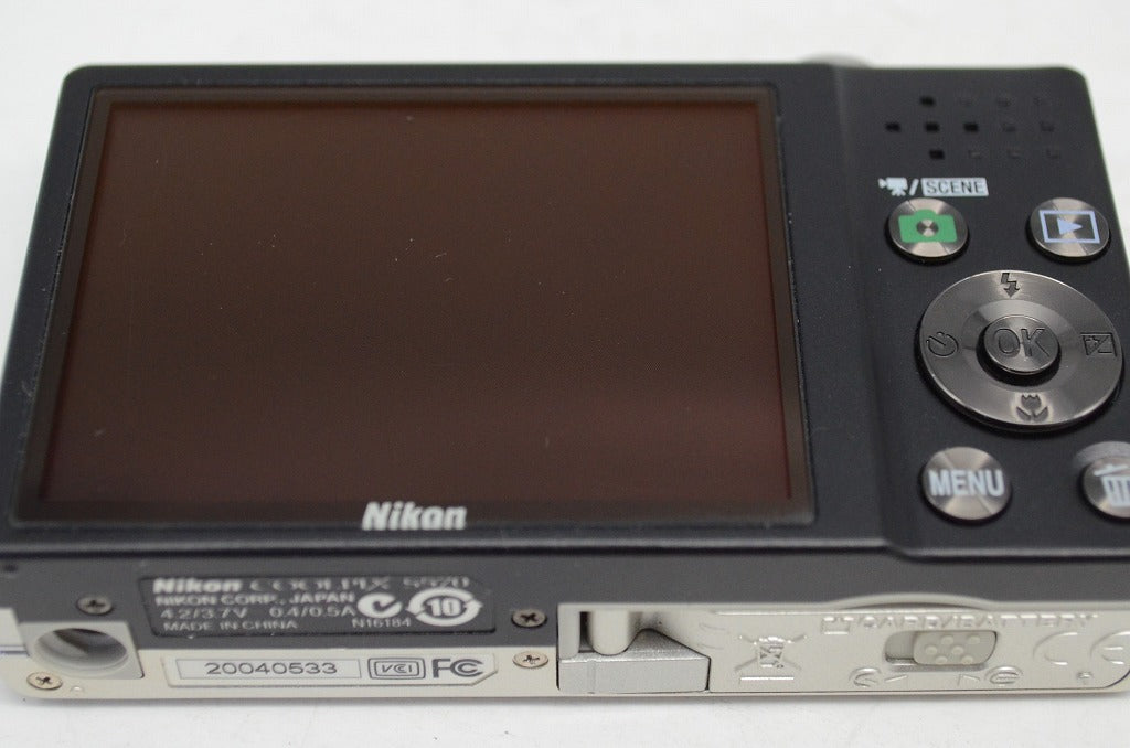 良品 Nikon ニコン COOLPIX S570 コンパクトデジタルカメラ シルバー 250924aj