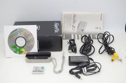 FUJIFILM フジフィルム FinePix Z2 コンパクトデジタルカメラ シルバー 元箱付 251127k