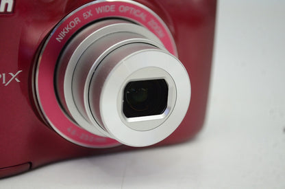 Nikon ニコン COOLPIX L26 コンパクトデジタルカメラ レッド 250926t