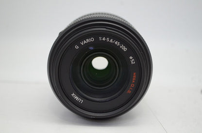 美品 Panasonic パナソニック LUMIX G VARIO 45-200mm F4-5.6 MEGA O.I.S. H-FS045200 マイクロフォーサーズ 250926e