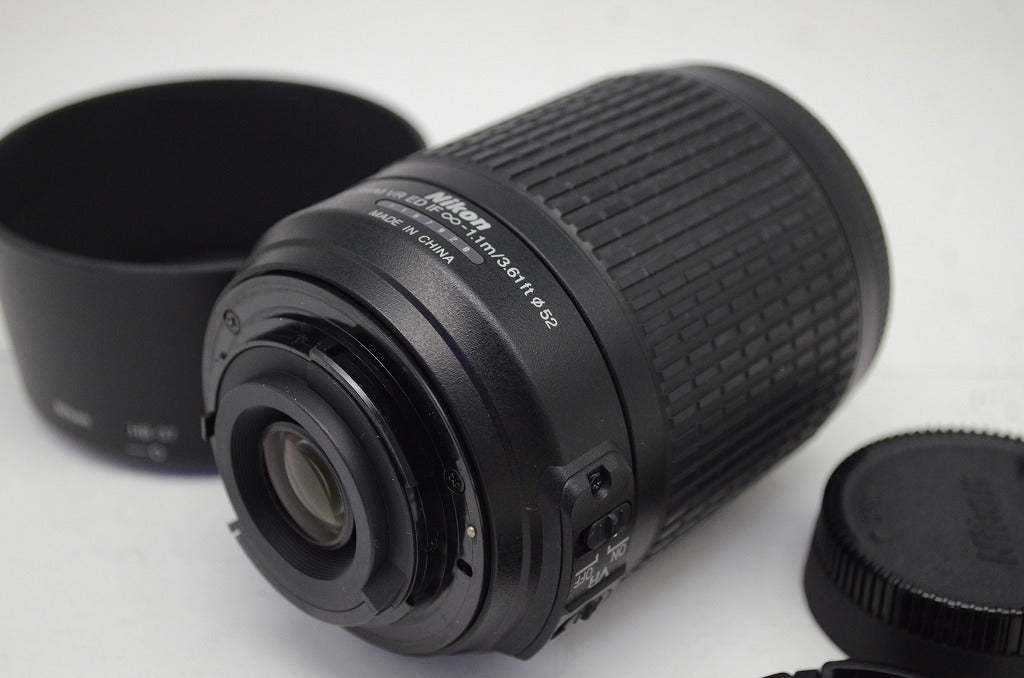 Nikon ニコン AF-S DX NIKKOR 55-200mm F4-5.6G ED VR APS-C ズームレンズ フード ポーチ付 250927h