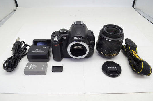 良品 Nikon ニコン D5000 + AF-S DX 18-55mm VR レンズキット デジタル一眼レフカメラ 250927g