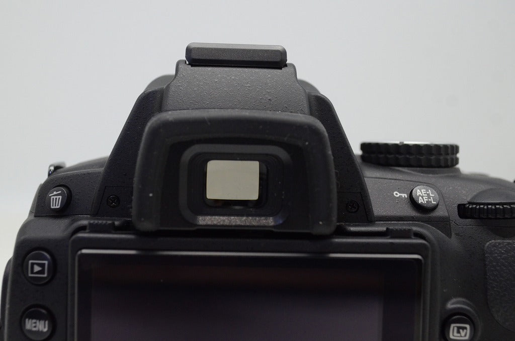 良品 Nikon ニコン D5000 + AF-S DX 18-55mm VR レンズキット デジタル一眼レフカメラ 250927g