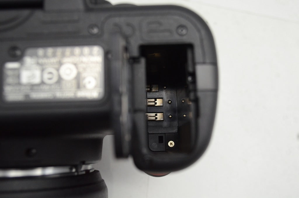 良品 Nikon ニコン D5000 + AF-S DX 18-55mm VR レンズキット デジタル一眼レフカメラ 250927g