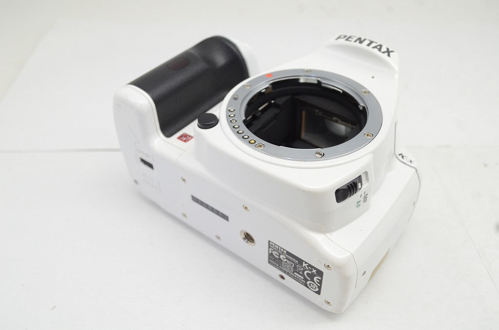 良品 PENTAX K-x レンズキット (smc PENTAX DA L 18-55mm F3.5-5.6 AL) デジタル一眼レフカメラ ホワイト 250927aa