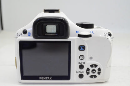 良品 PENTAX K-x レンズキット (smc PENTAX DA L 18-55mm F3.5-5.6 AL) デジタル一眼レフカメラ ホワイト 250927aa