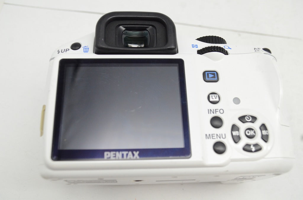 良品 PENTAX K-x レンズキット (smc PENTAX DA L 18-55mm F3.5-5.6 AL) デジタル一眼レフカメラ ホワイト 250927aa