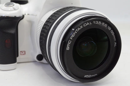 良品 PENTAX K-x レンズキット (smc PENTAX DA L 18-55mm F3.5-5.6 AL) デジタル一眼レフカメラ ホワイト 250927aa