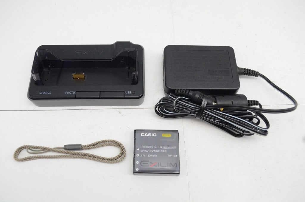 CASIO カシオ EXILIM EX-Z600 コンパクトデジタルカメラ シルバー 250926r