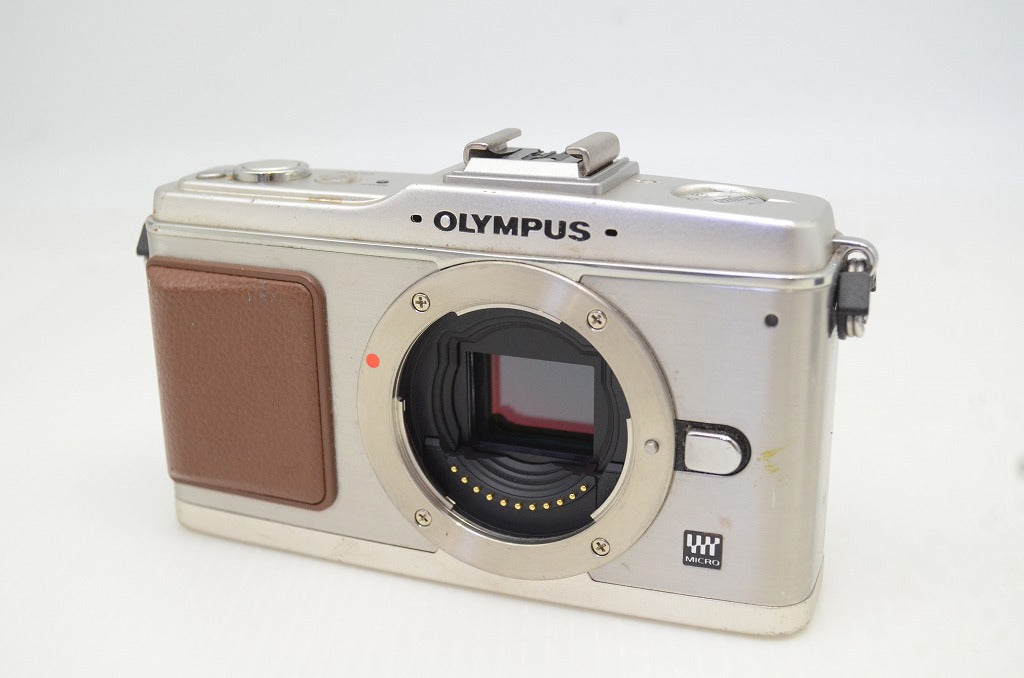 OLYMPUS オリンパス PEN E-P2 ボディ ミラーレス一眼カメラ シルバー 251202q