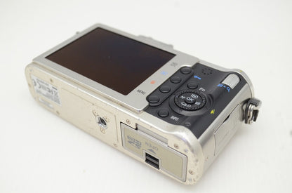 OLYMPUS オリンパス PEN E-P2 ボディ ミラーレス一眼カメラ シルバー 251202q