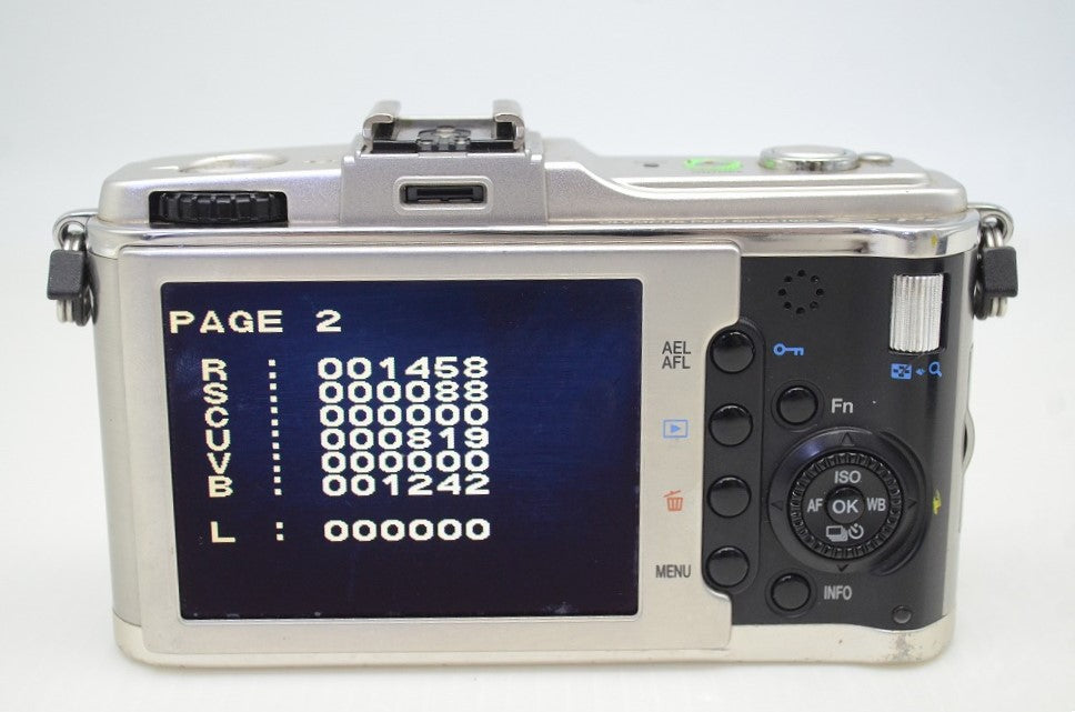 OLYMPUS オリンパス PEN E-P2 ボディ ミラーレス一眼カメラ シルバー 251202q