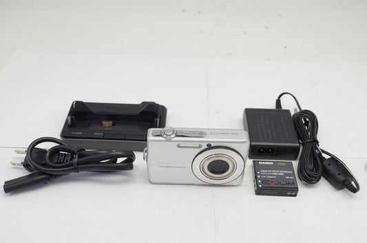 CASIO カシオ EXILIM EX-Z700 コンパクトデジタルカメラ シルバー 250926u