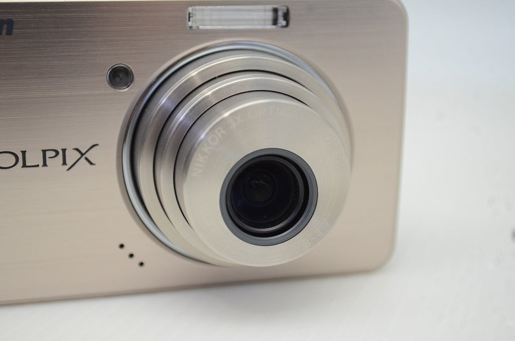 良品 Nikon ニコン COOLPIX S520 コンパクトデジタルカメラ ライトブロンズ 元箱付 251202p
