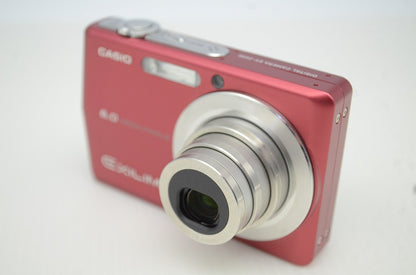良品 CASIO カシオ EXILIM EX-Z600 コンパクトデジタルカメラ レッド 元箱付 251129j