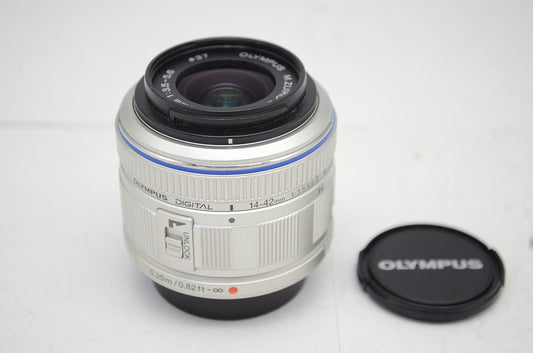 美品 OLYMPUS オリンパス M.ZUIKO DIGITAL 14-42mm F3.5-5.6 II マイクロフォーサーズ シルバー 250927o