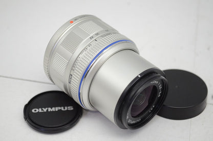 美品 OLYMPUS オリンパス M.ZUIKO DIGITAL 14-42mm F3.5-5.6 II マイクロフォーサーズ シルバー 250927o