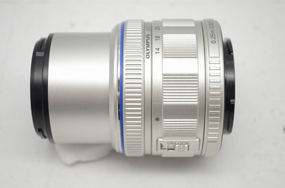 美品 OLYMPUS オリンパス M.ZUIKO DIGITAL 14-42mm F3.5-5.6 II マイクロフォーサーズ シルバー 250927o