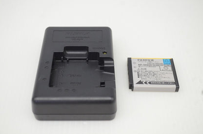 美品 FUJIFILM フジフィルム FinePix F550 EXR コンパクトデジタルカメラ ブラック 251203i