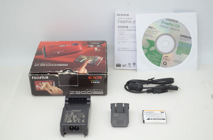FUJIFILM フジフィルム FinePix Z900EXR コンパクトデジタルカメラ レッド 元箱付 251203e
