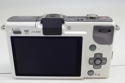 良品 Panasonic パナソニック LUMIX DMC-GF2 ボディ ミラーレス一眼カメラ ホワイト 250927r