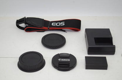 美品 Canon キヤノン EOS Kiss X8i レンズキット EF-S 18-55mm F3.5-5.6 IS STM デジタル一眼レフカメラ 250927ao