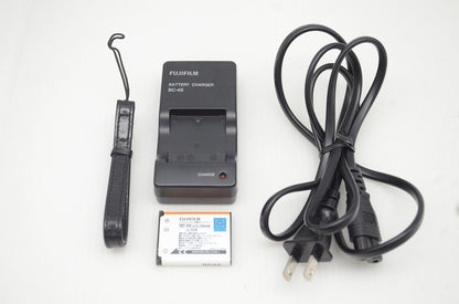 FUJIFILM フジフィルム FinePix Z250fd コンパクトデジタルカメラ デコレーションピンク 251204o