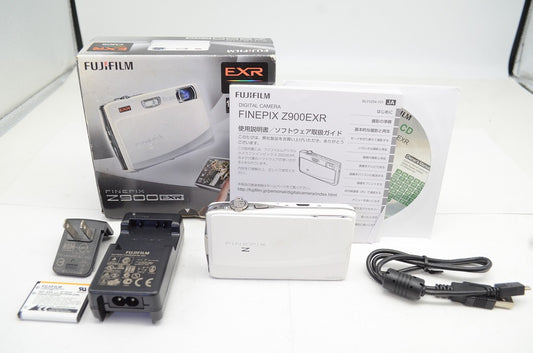 FUJIFILM フジフィルム FinePix Z900EXR コンパクトデジタルカメラ ホワイト 元箱付 250919d