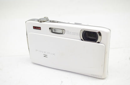 FUJIFILM フジフィルム FinePix Z900EXR コンパクトデジタルカメラ ホワイト 元箱付 250919d