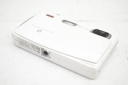 FUJIFILM フジフィルム FinePix Z900EXR コンパクトデジタルカメラ ホワイト 元箱付 250919d