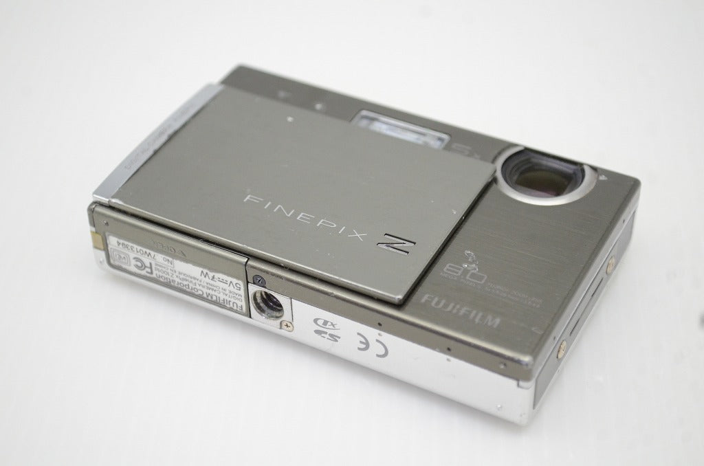 FUJIFILM フジフィルム FinePix Z100fd コンパクトデジタルカメラ シルバー 251204q