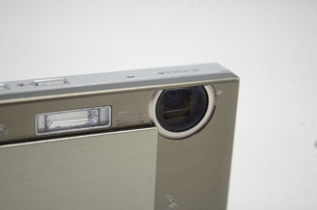 FUJIFILM フジフィルム FinePix Z100fd コンパクトデジタルカメラ シルバー 251204q