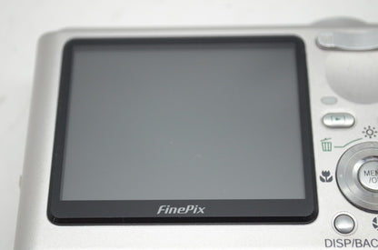 美品 FUJIFILM フジフィルム FinePix F11 コンパクトデジタルカメラ シルバー 元箱付 250930ad