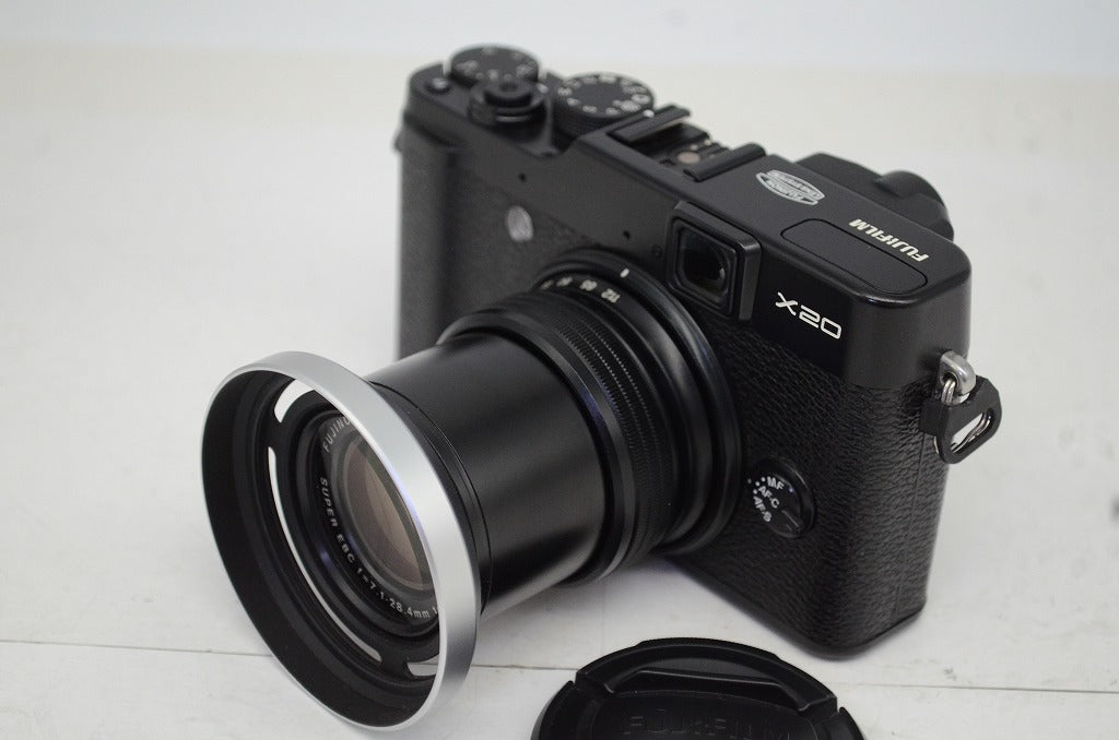 美品 FUJIFILM フジフィルム X20 デジタルカメラ ブラック 純正フード 元箱付 250930ae