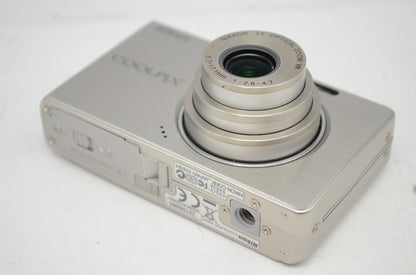 良品 Nikon ニコン COOLPIX S500 コンパクトデジタルカメラ シルバー 251002d
