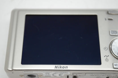 良品 Nikon ニコン COOLPIX S500 コンパクトデジタルカメラ シルバー 251002d