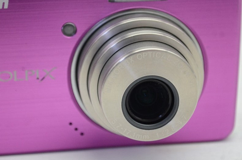 Nikon COOLPIX S520 Compact Digital Camera Magenta 250930al