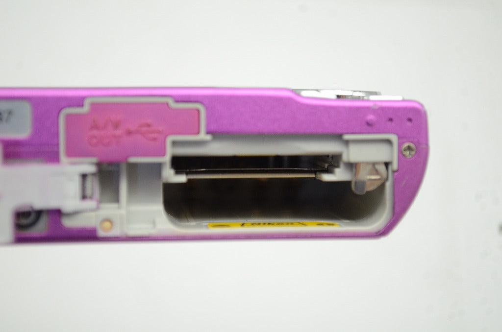 Nikon COOLPIX S520 Compact Digital Camera Magenta 250930al