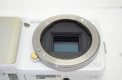 良品 SONY ソニー NEX-3 ボディ ミラーレス一眼カメラ ホワイト 元箱付 251003a
