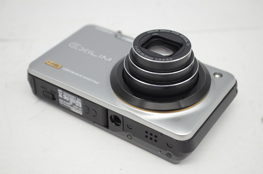 美品 CASIO カシオ EXILIM EX-ZR10 コンパクトデジタルカメラ シルバー 251001a